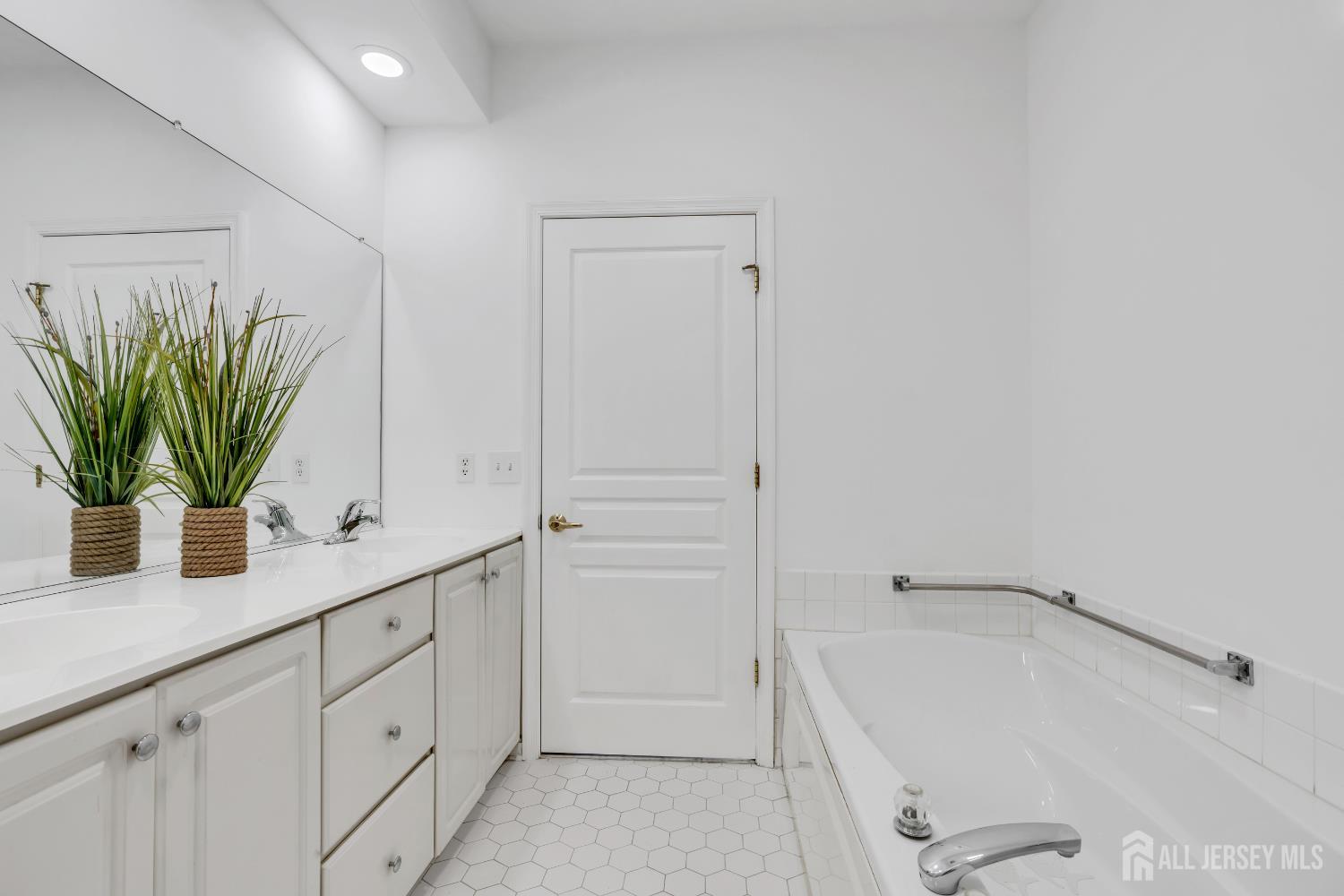 343 Harrier Drive, Monroe, NJ, 08831 image 28