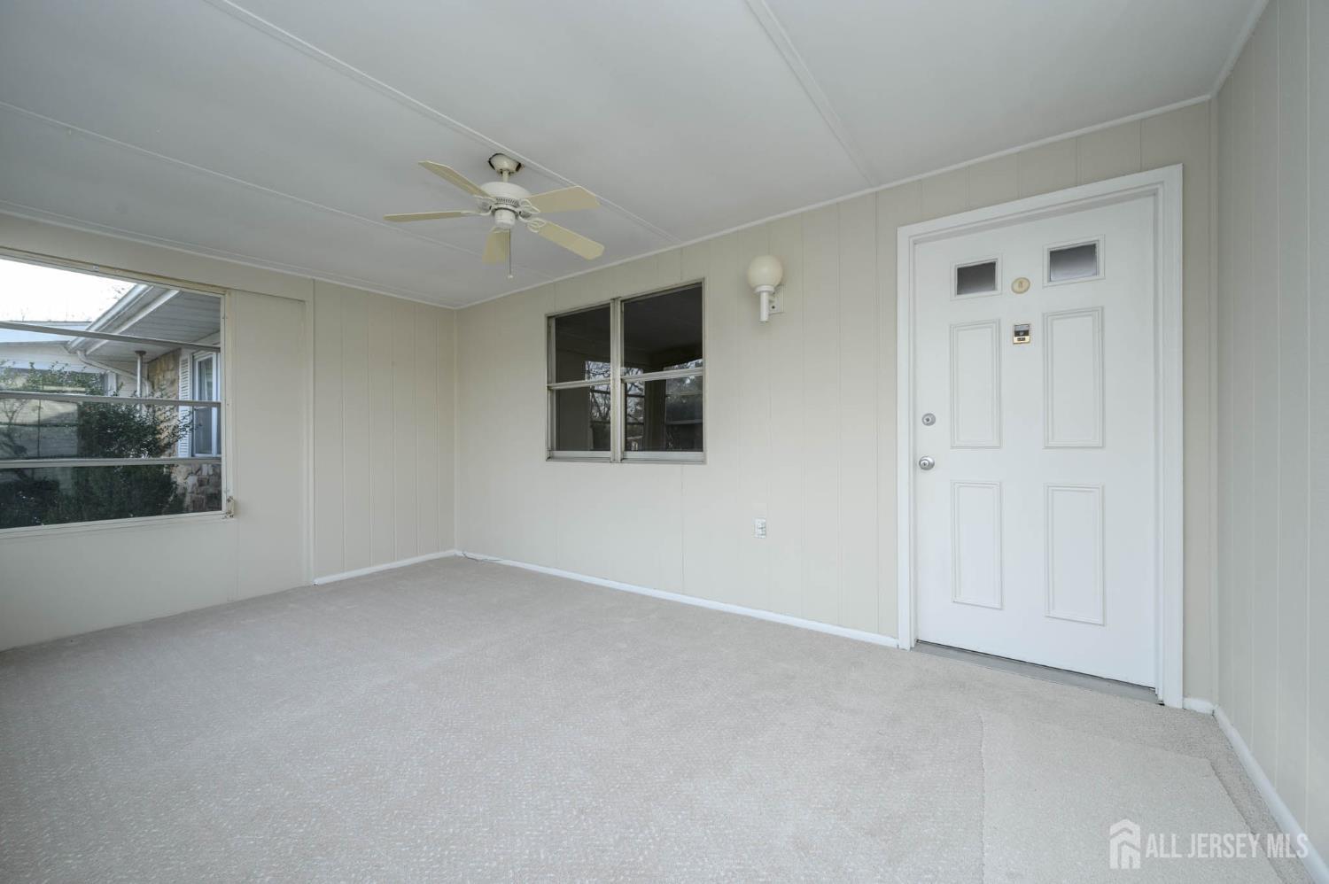 62-D Hedge Drive Image 3