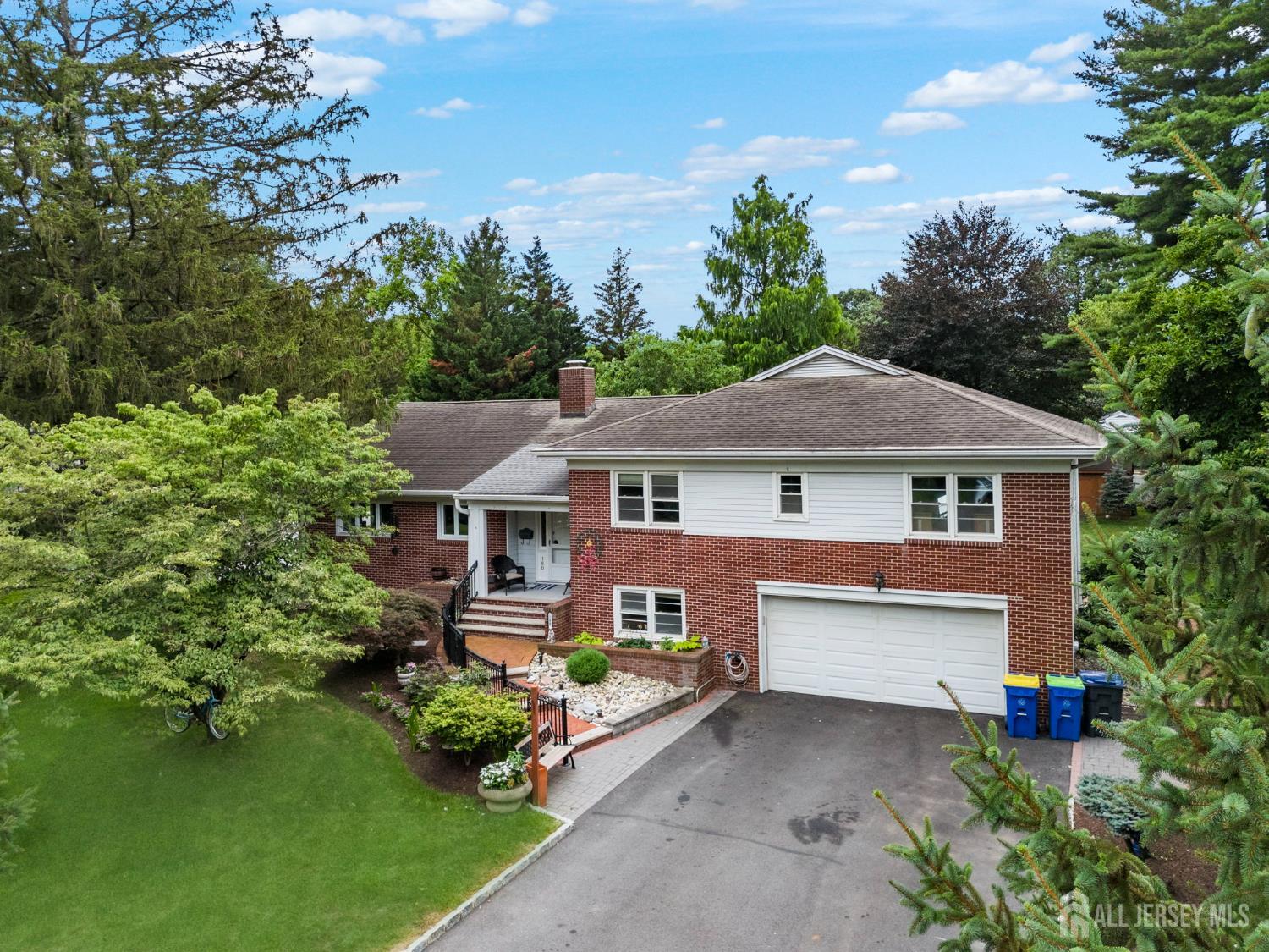 180 Farm Lane Image 2