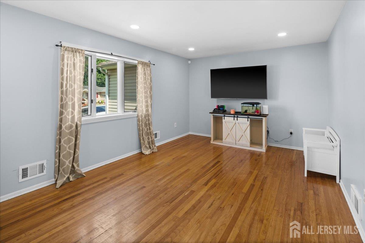 3 Stanley Road Image 3