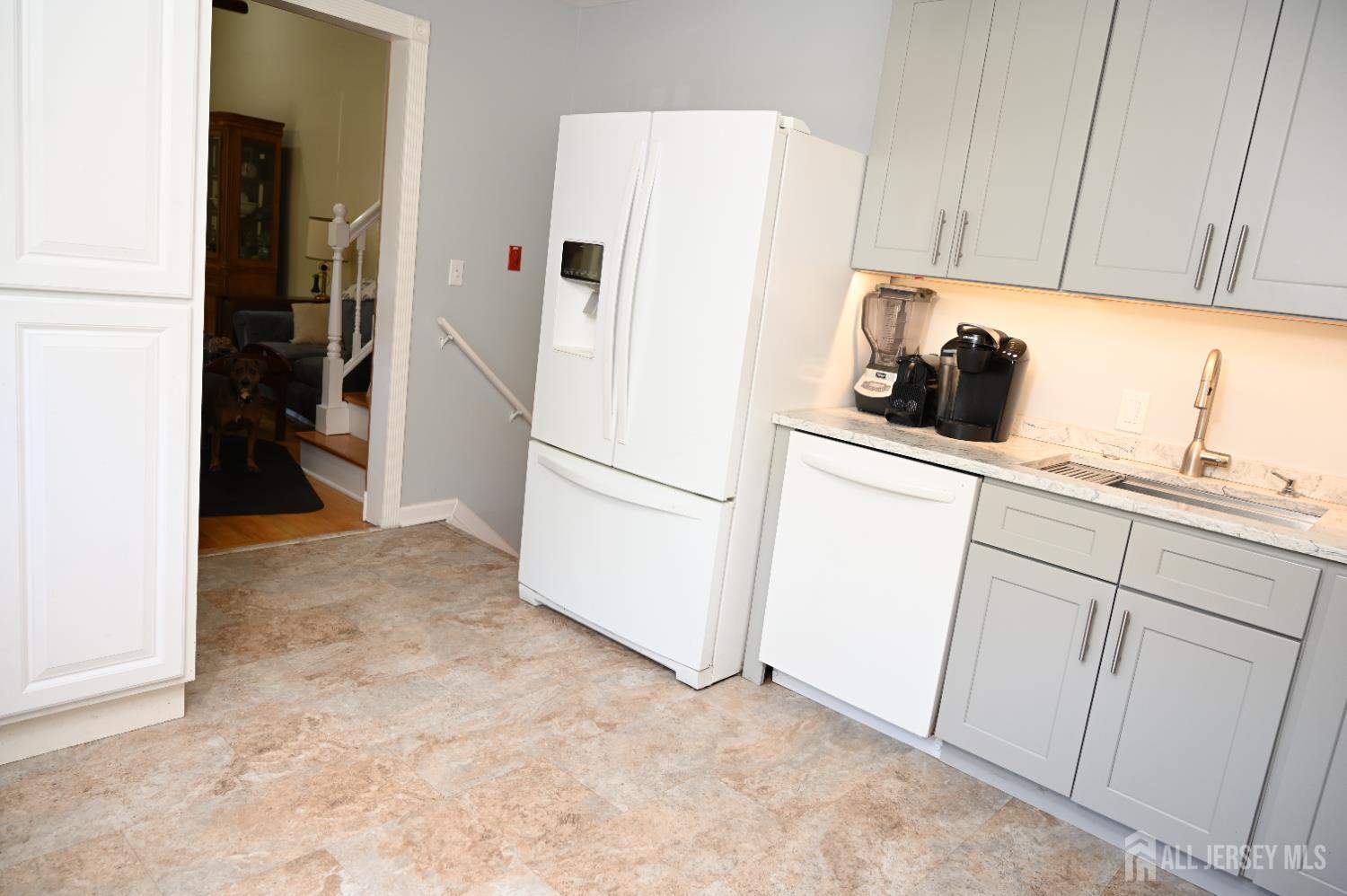 6 Nancy Circle, Edison, NJ, 08817 image 9