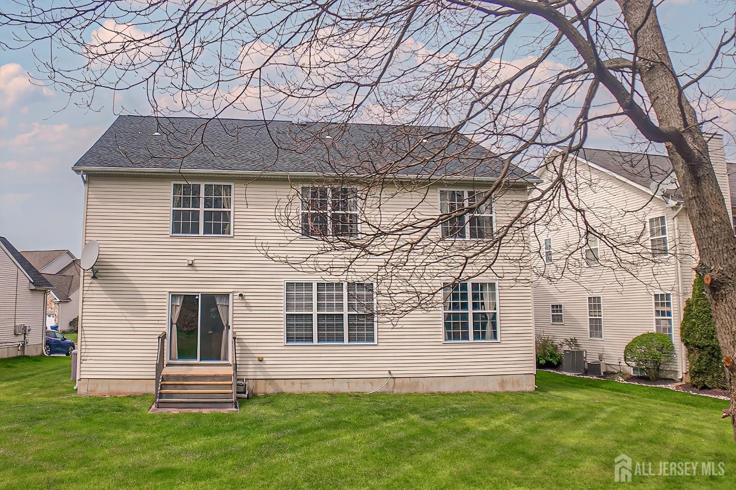 47 Bay Hill Boulevard Image 5