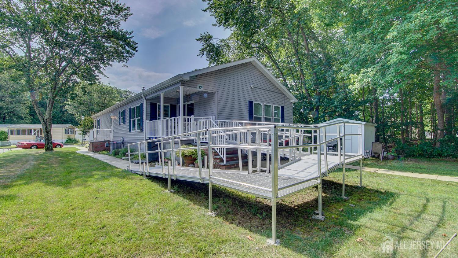 287 Woods Edge Court, Spotswood, NJ, 08884 image 43
