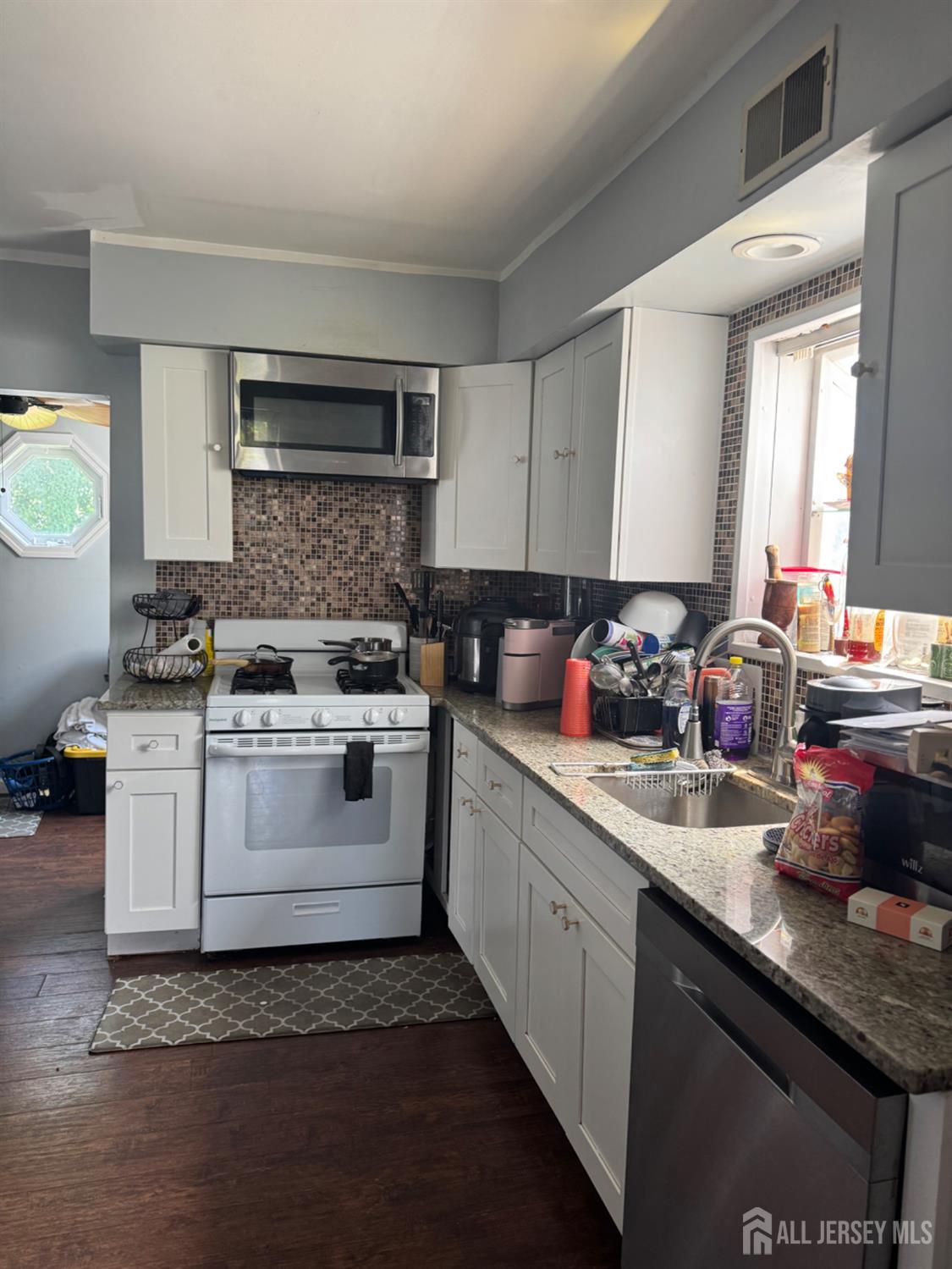 198 Strawberry Hill Avenue Image 5
