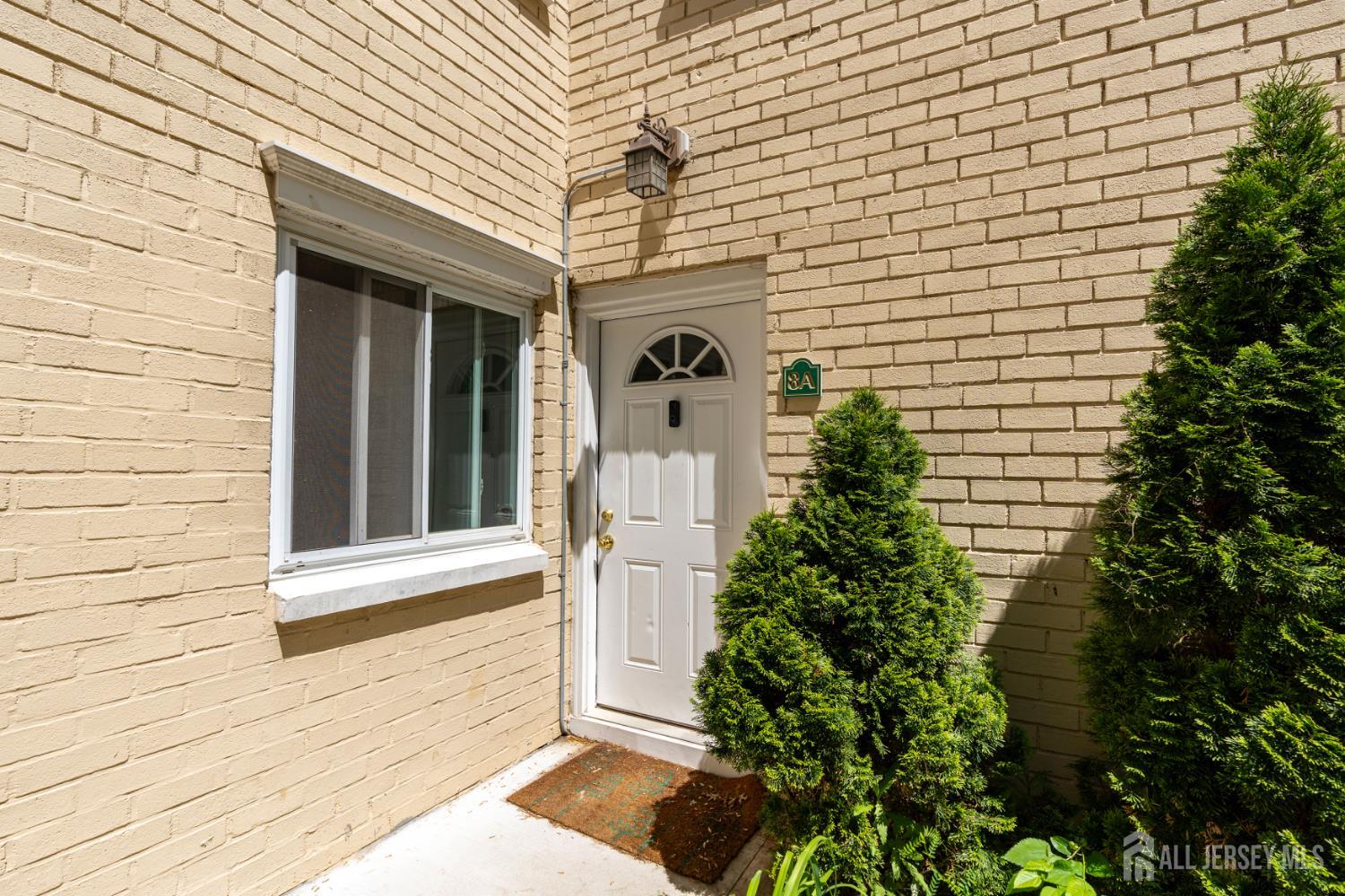18 Lake Avenue 8A, East Brunswick, NJ, 08816