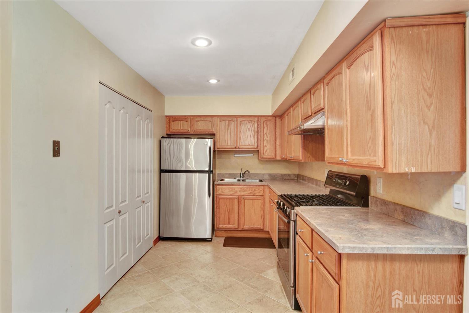 2 Maine Court B, Old Bridge, NJ, 07747 image 6