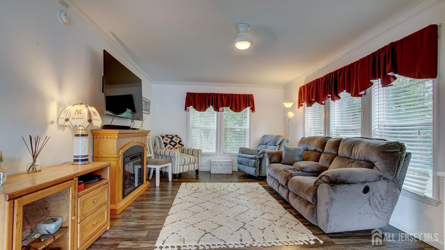 287 Woods Edge Court, Spotswood, NJ, 08884 image 16