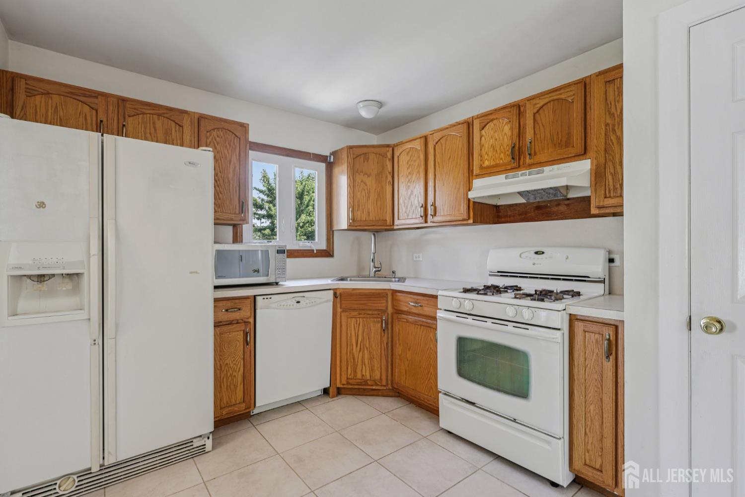 17 Aberdeen Avenue, Iselin, NJ, 08830 image 10