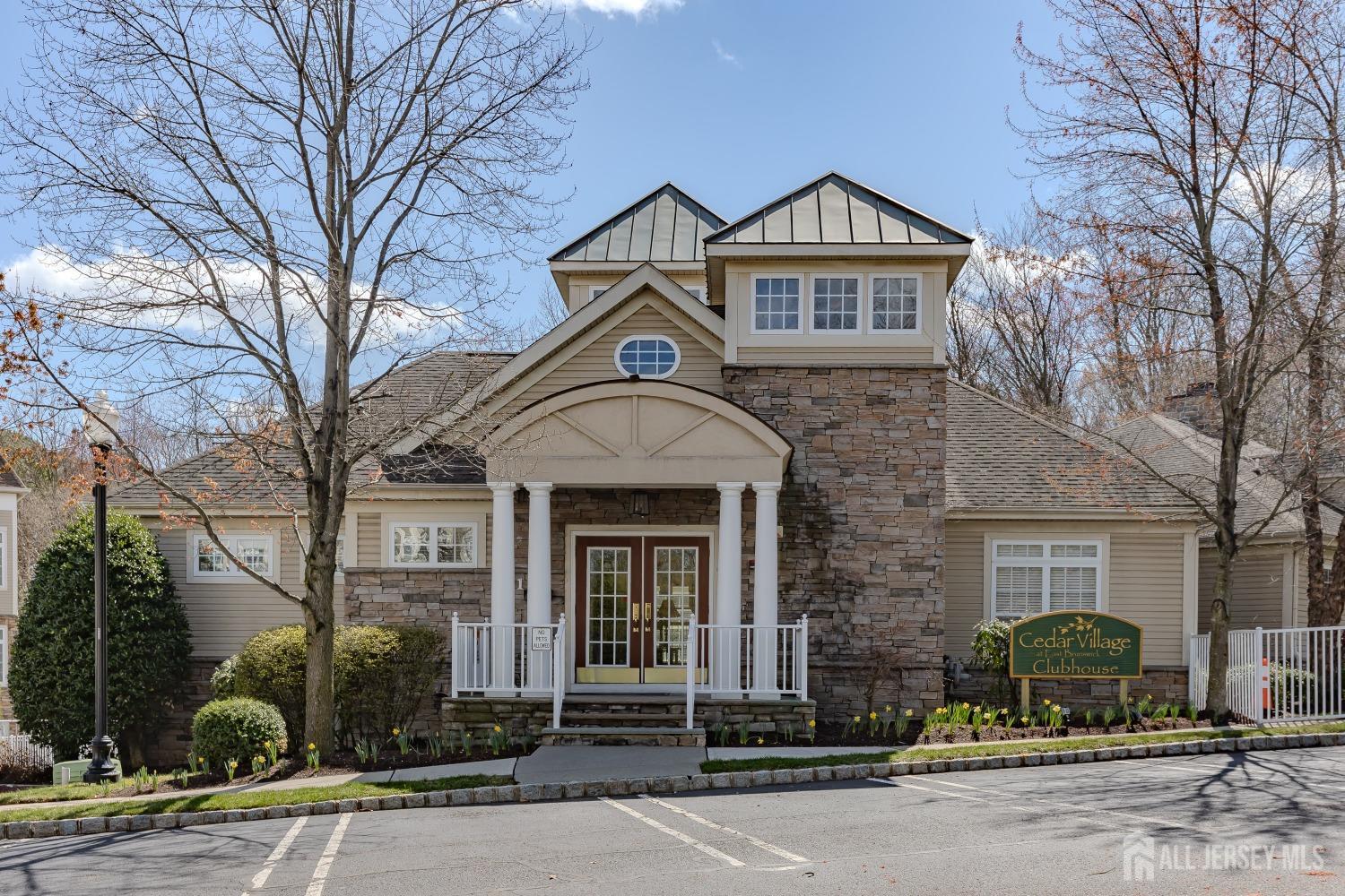 1304 Cedar Village Boulevard 304 Image 4