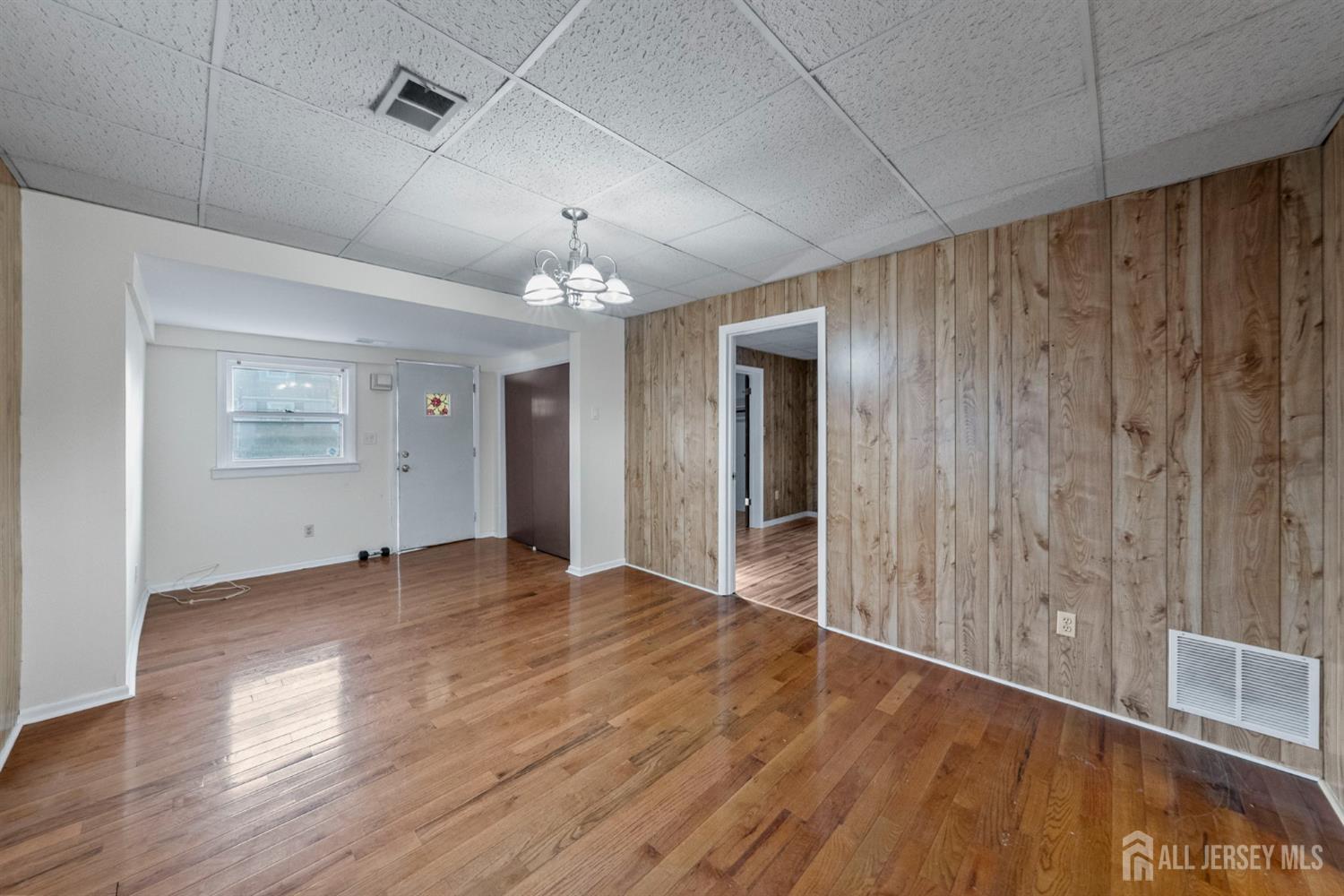 231 old Road, Sewaren, NJ, 07077 image 16