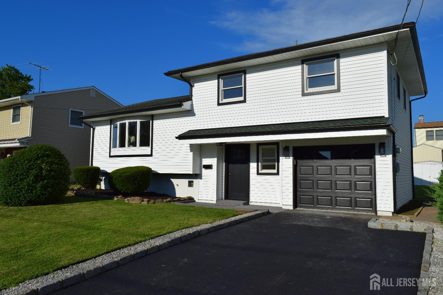 42 Roosevelt Avenue, Colonia, NJ, 07067