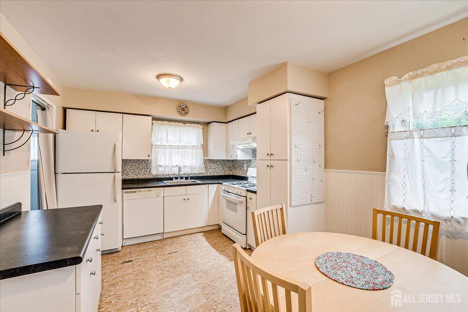 9 Lovely Drive, South Amboy, NJ, 08879 image 14