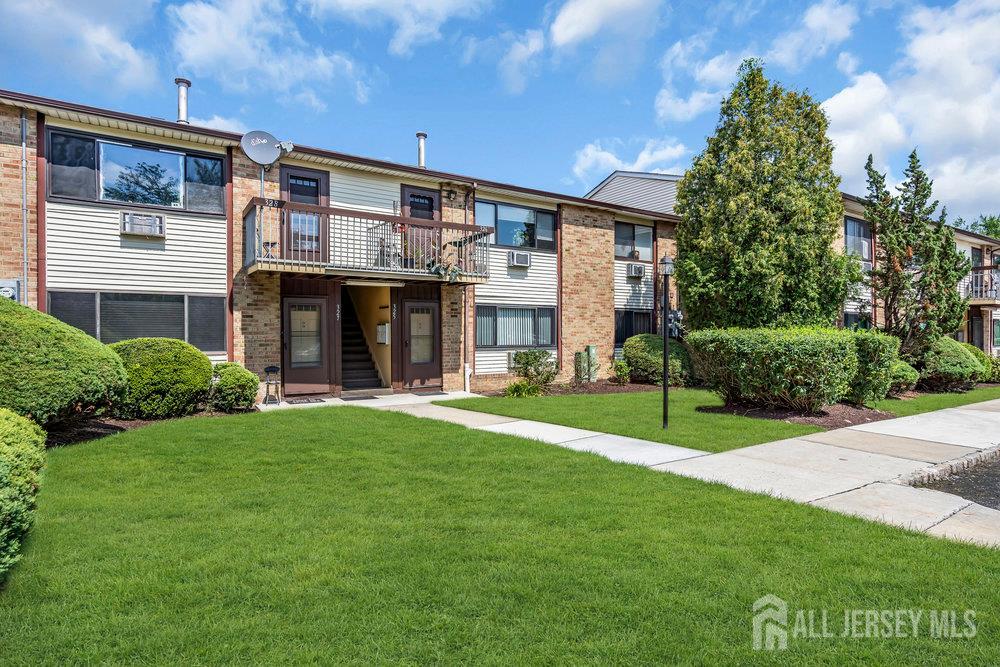 325 Cricket Lane Image 1