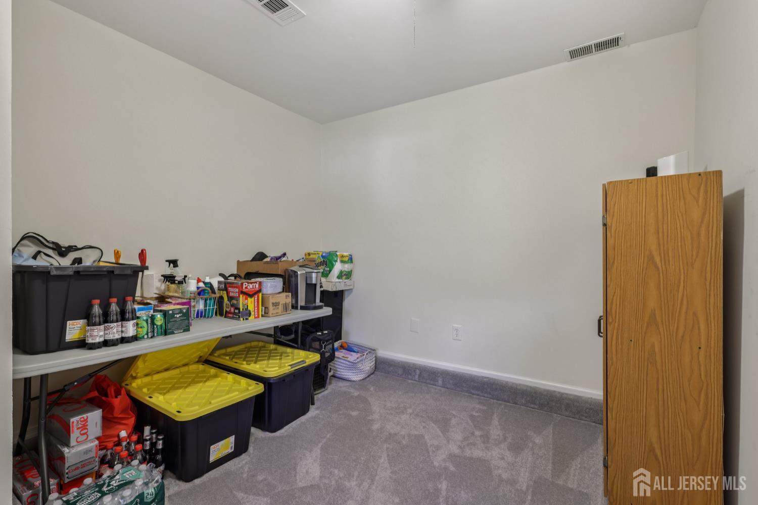 6 E Wintergreen Avenue, Edison, NJ, 08820 image 16