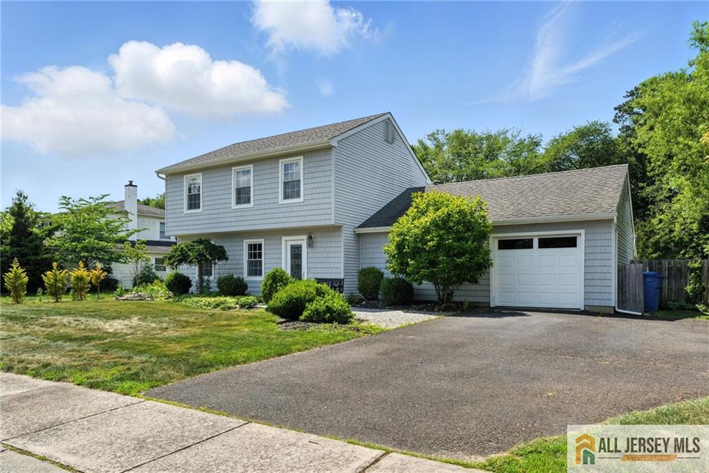 1072 Lake Placid Drive Image 1