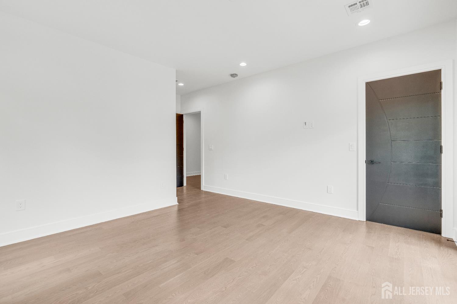 28 Harding Avenue, Edison, NJ, 08820 image 34