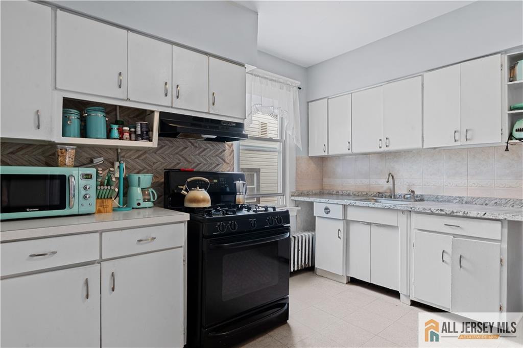 435 Ashley Street, Perth Amboy, NJ, 08861 image 39