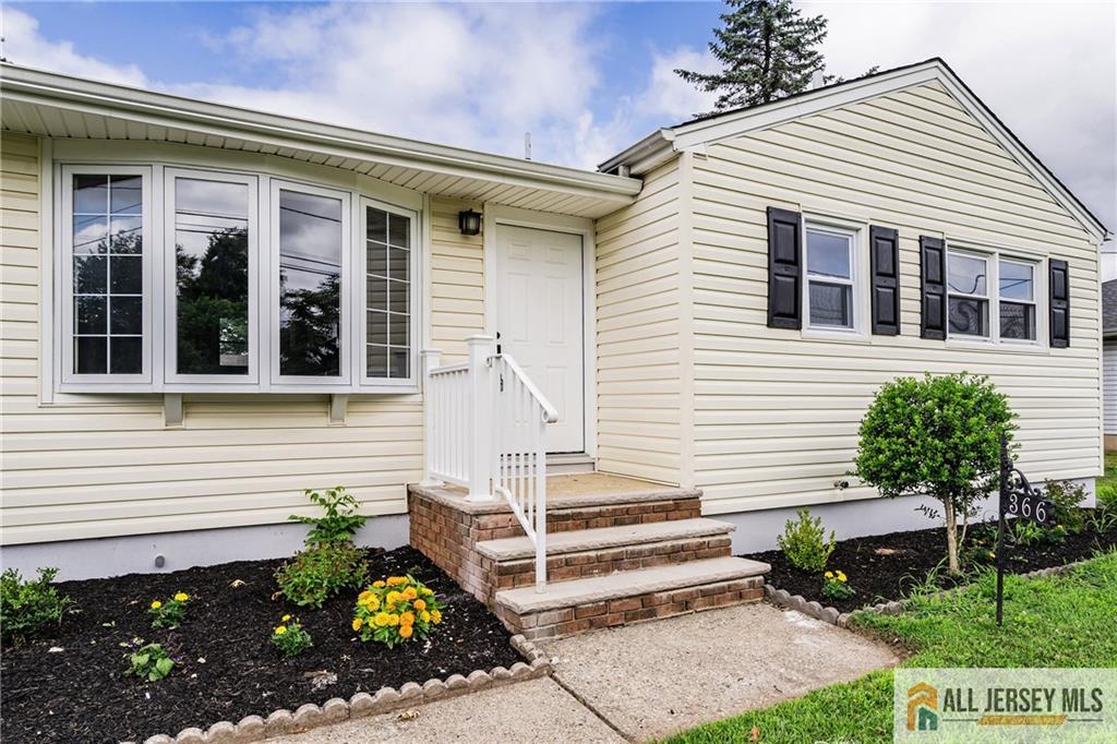 366 Muriel Avenue Image 2