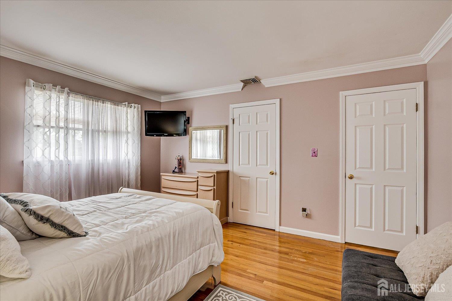 10 Rainbow Drive, Colonia, NJ, 07067 image 27