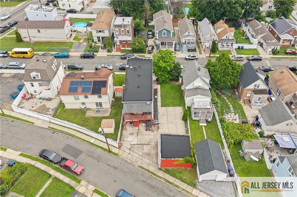 435 Ashley Street Image 3