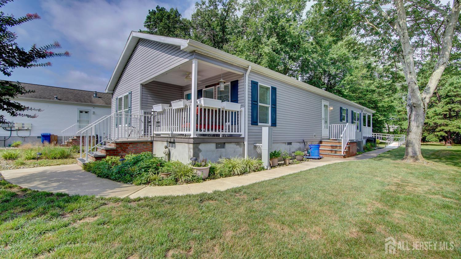 287 Woods Edge Court Image 5