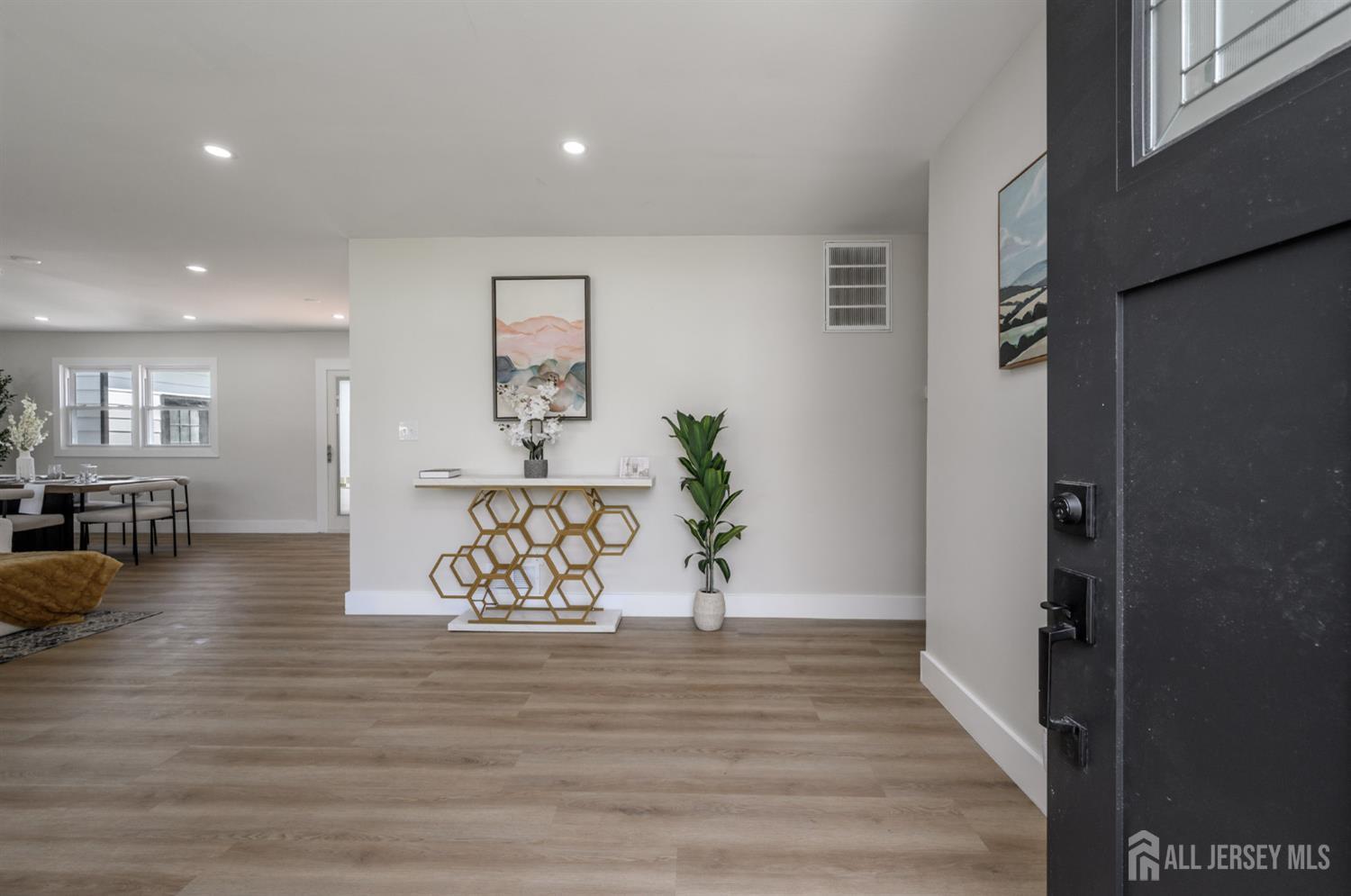 2814 Pierce Street Image 4