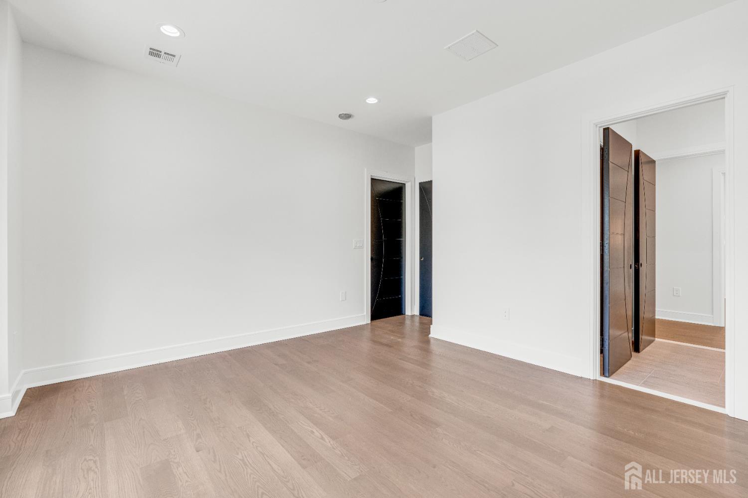 28 Harding Avenue, Edison, NJ, 08820 image 37