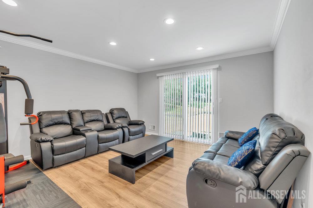 17 Thomas Road, East Brunswick, NJ, 08816 image 13