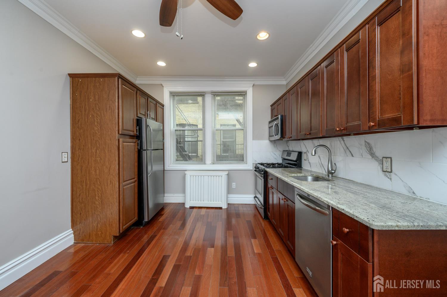 7435 Boulevard East 34, North Bergen, NJ, 07047 image 9