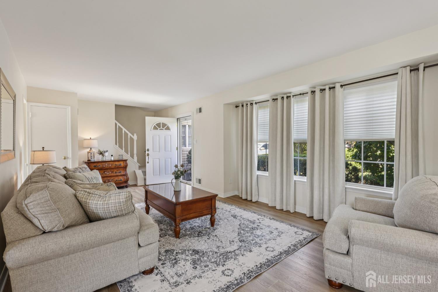 6 E Wintergreen Avenue Image 4