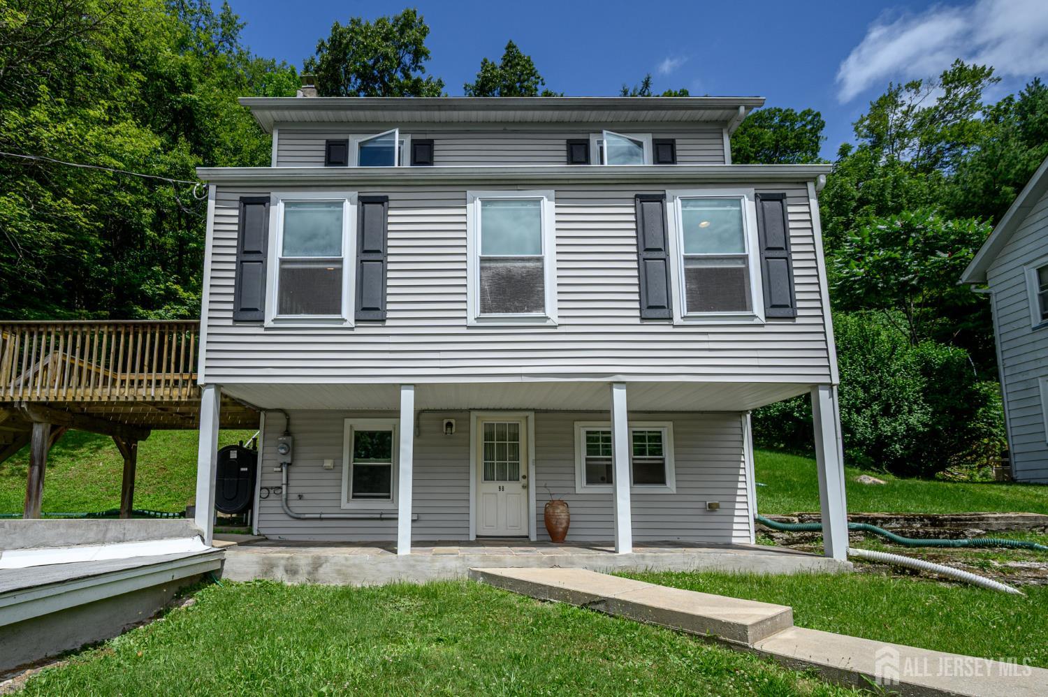 98 Buckley Avenue Image 2