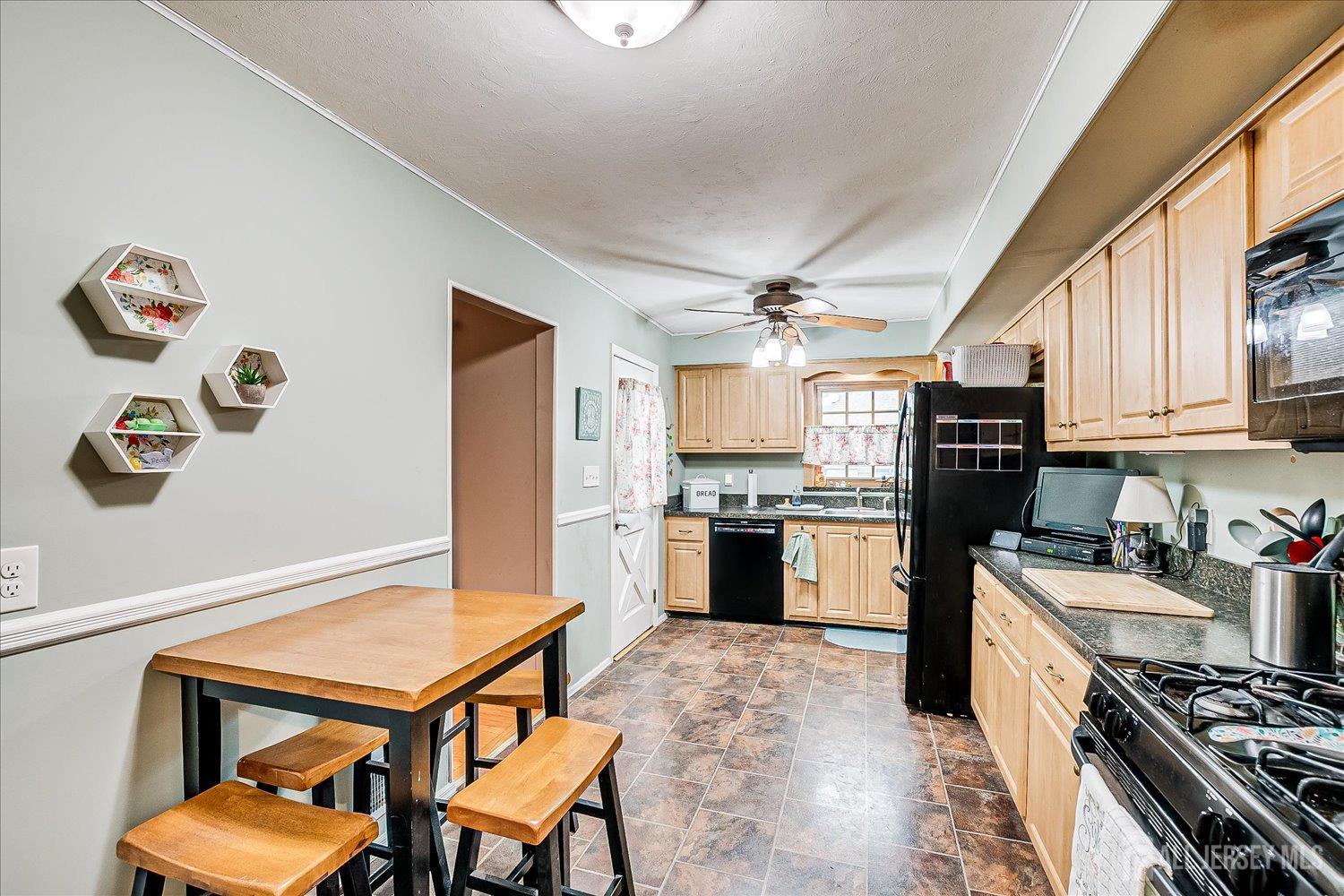 20 Market Street, Edison, NJ, 08817 image 15