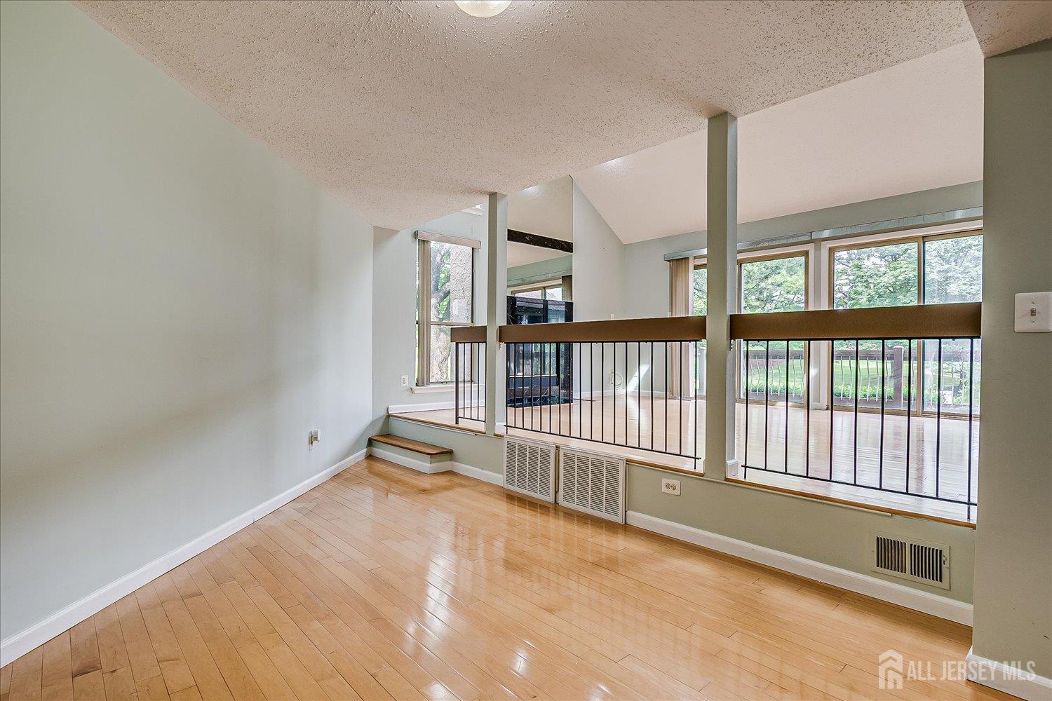 68 Kelly Drive, Edison, NJ, 08820 image 31