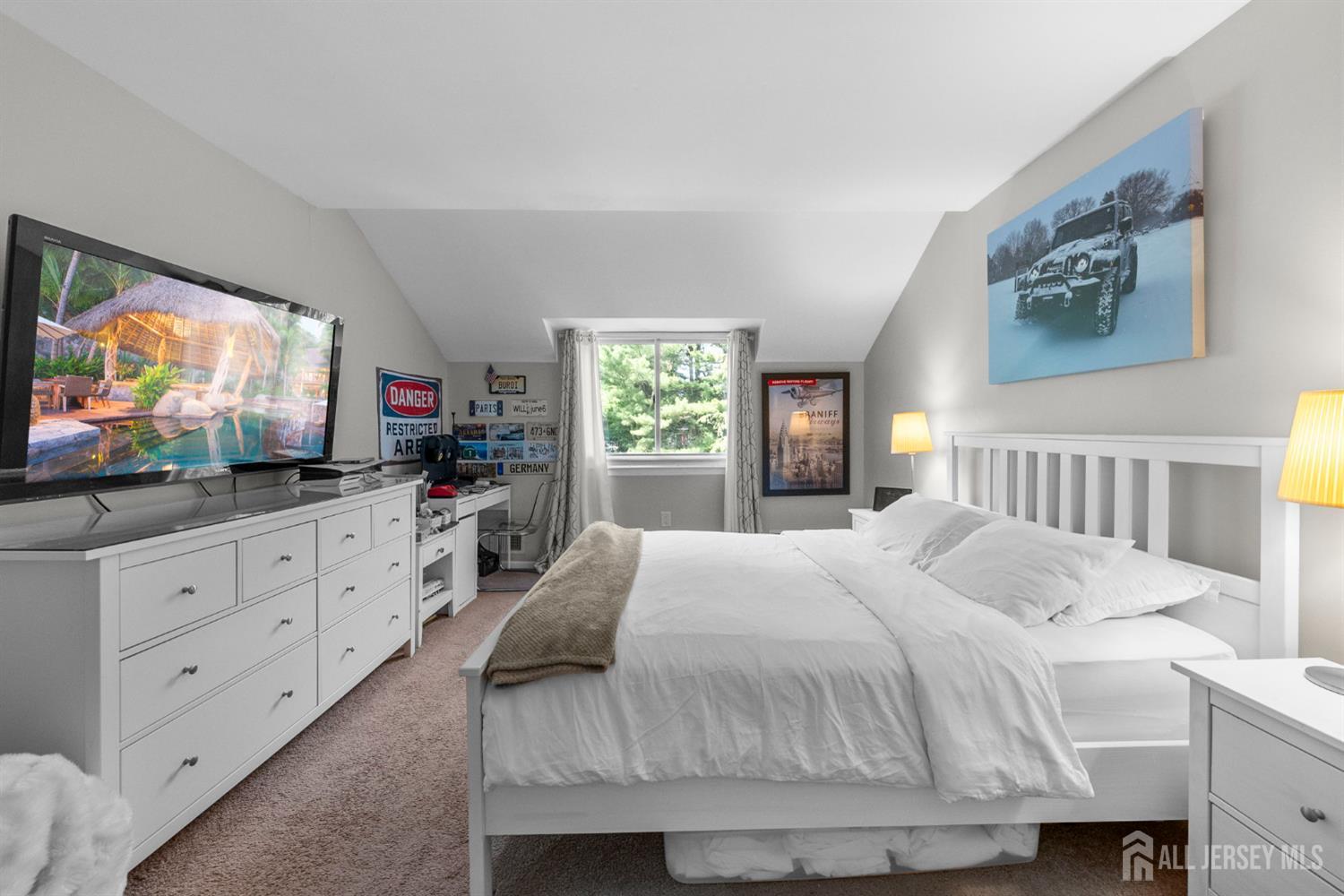 1058 Schmidt Lane, North Brunswick, NJ, 08902 image 23