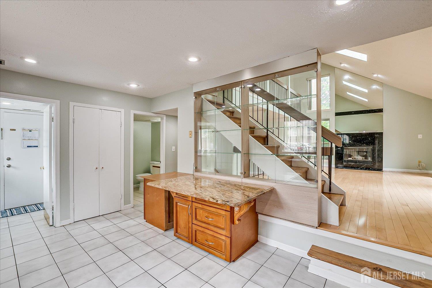 68 Kelly Drive, Edison, NJ, 08820 image 36