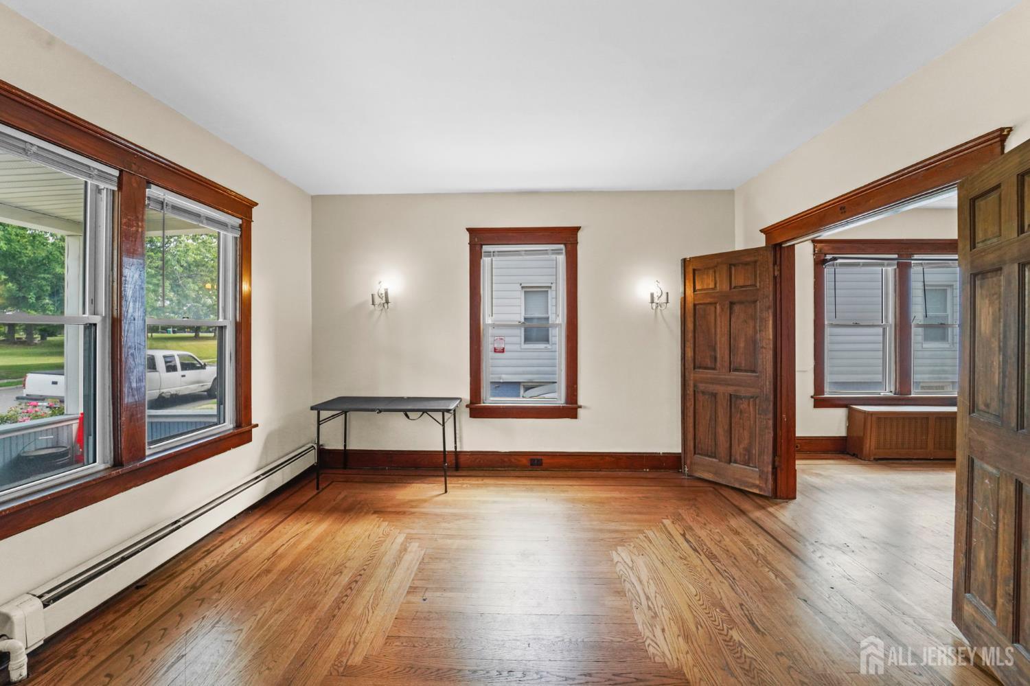 118 Huntington Street Image 3