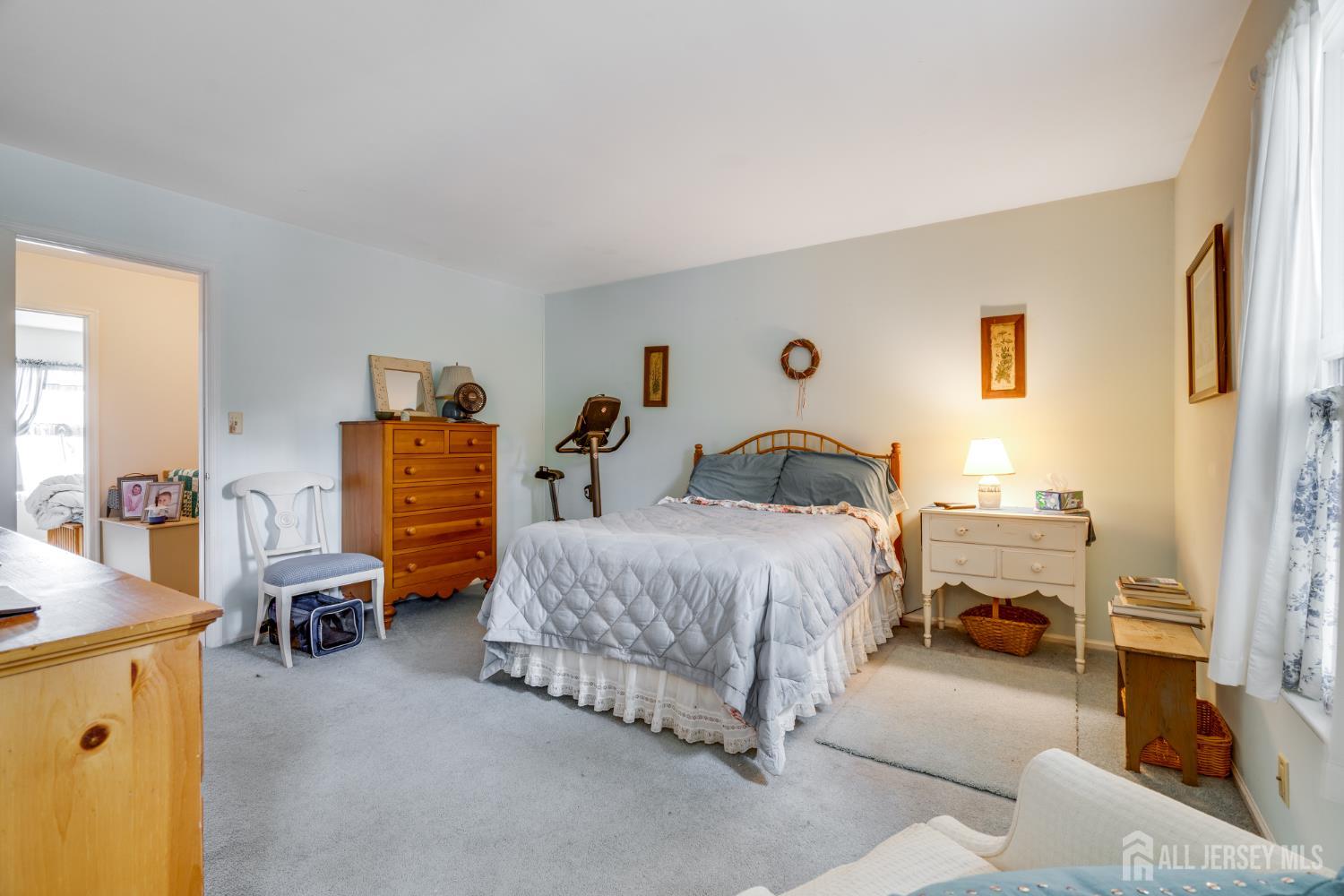 43 Nottingham Way, Franklin, NJ, 08873 image 12