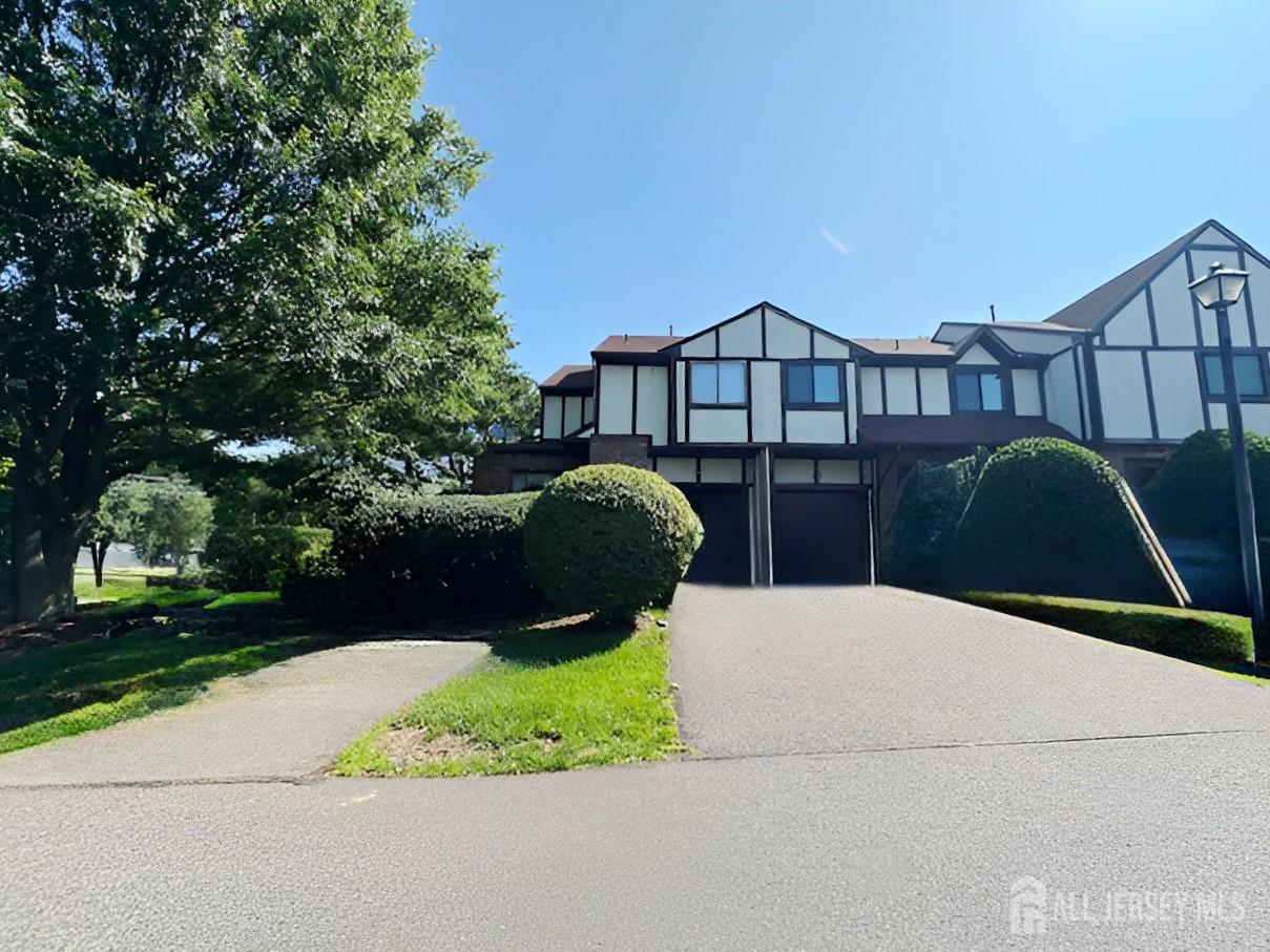 2 Devonshire Court Image 1