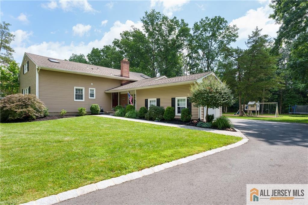 11 Taylor Road Image 3