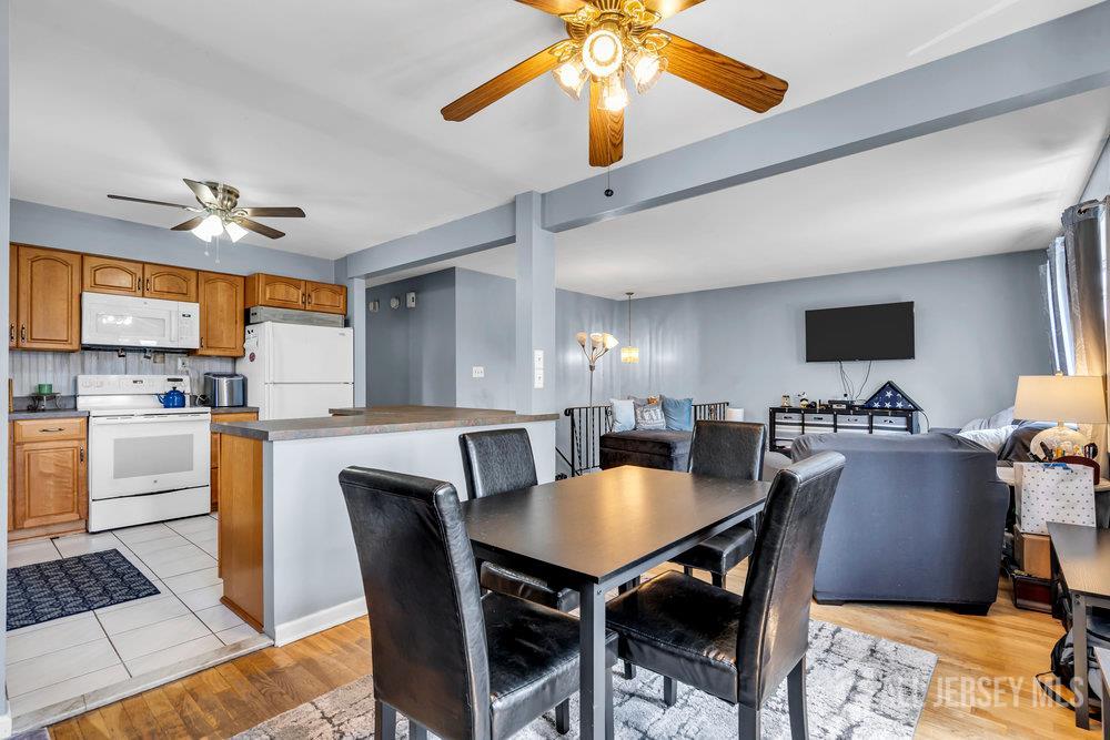 557 Howard Avenue Image 5