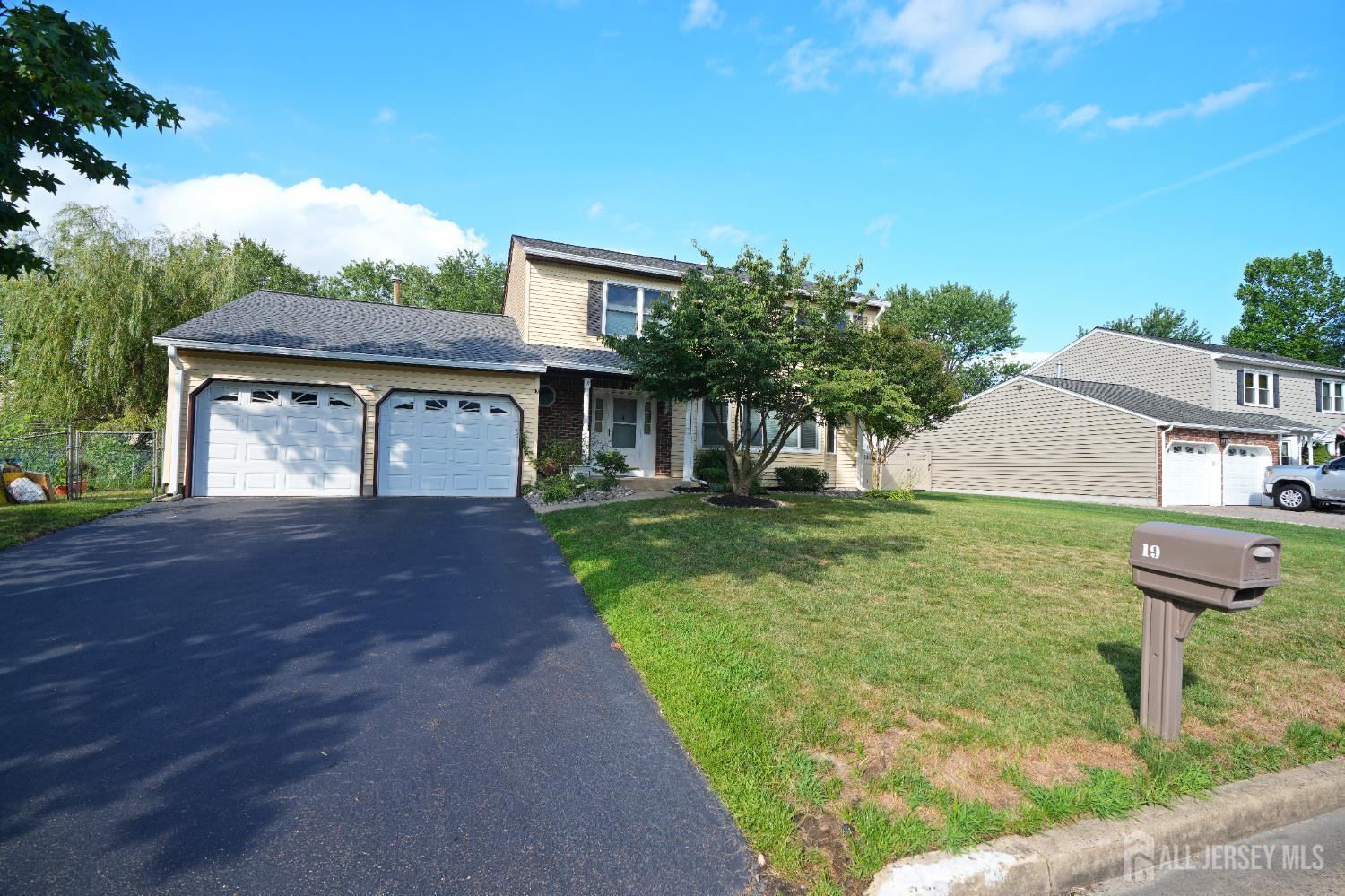 19 Wetherhill Way, South Brunswick, NJ, 08810
