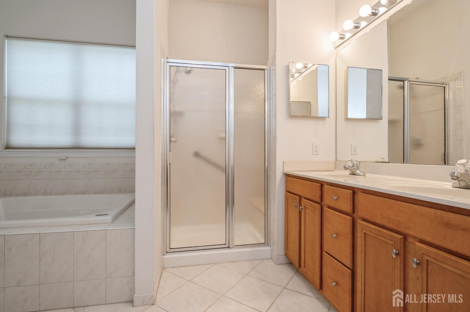9 Glen Eagles Way, Monroe, NJ, 08831 image 19