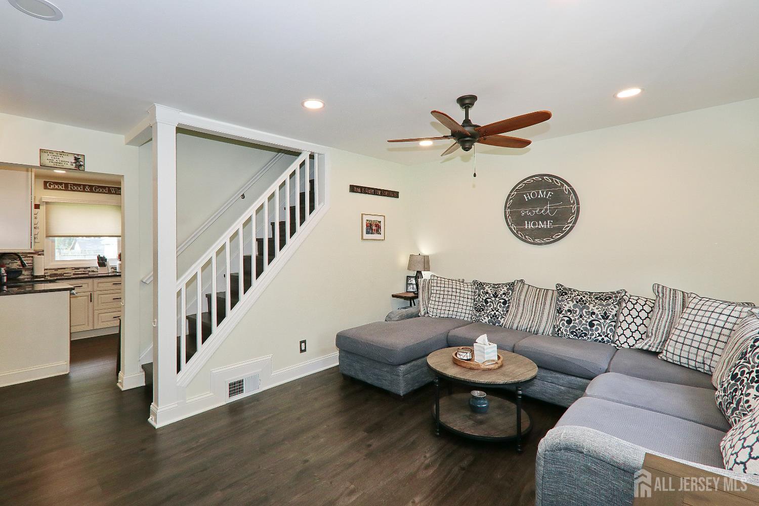 124 Conklin Street Image 4