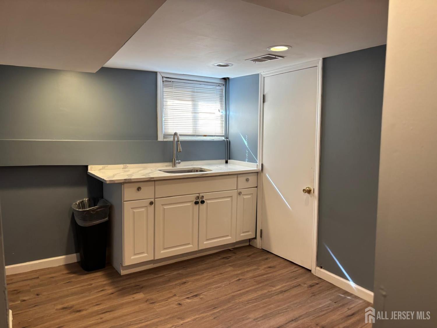 220 S Washington Avenue Image 4