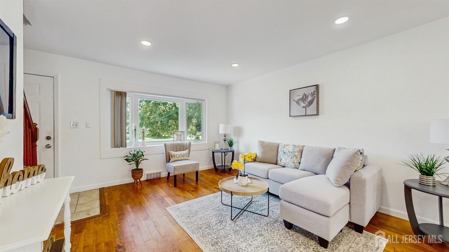 12 Bradley Drive Image 3