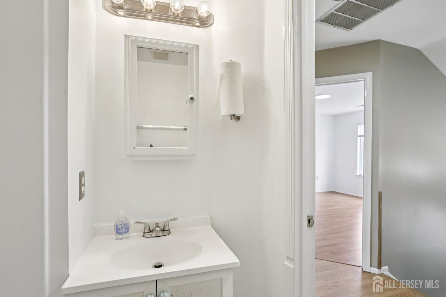 306 Holly Drive, Perth Amboy, NJ, 08861 image 23