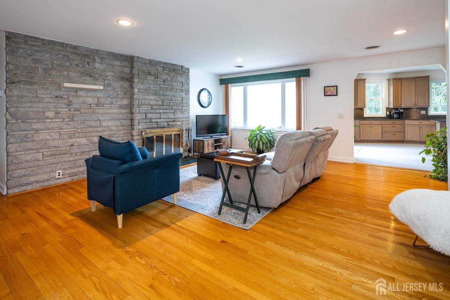294 Fresh Pond Road Image 4
