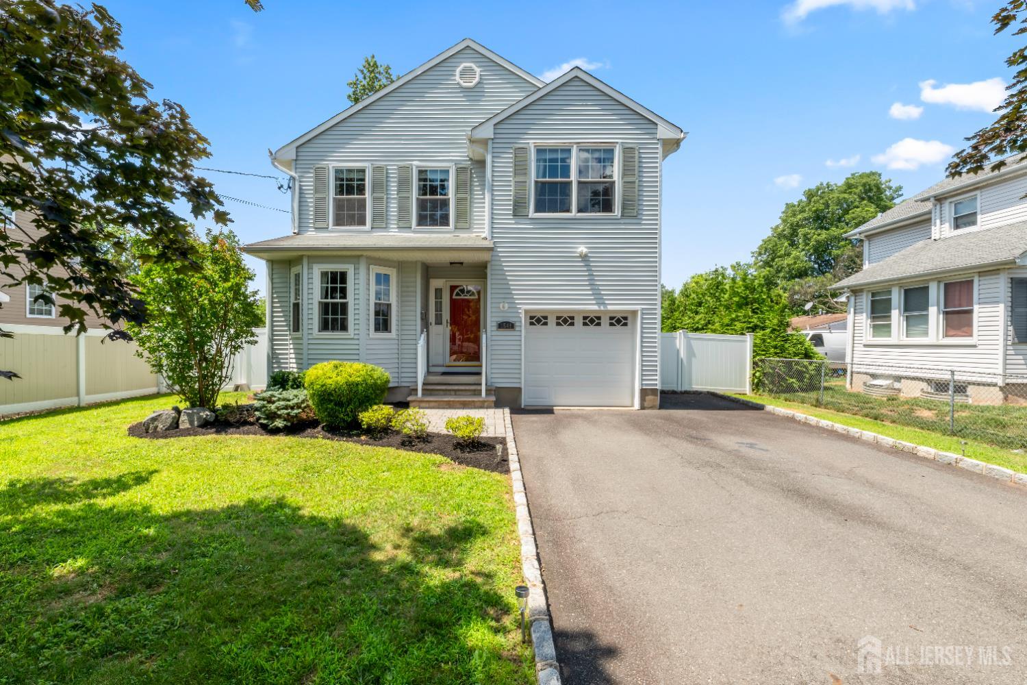 1548 Dumont Avenue Image 2
