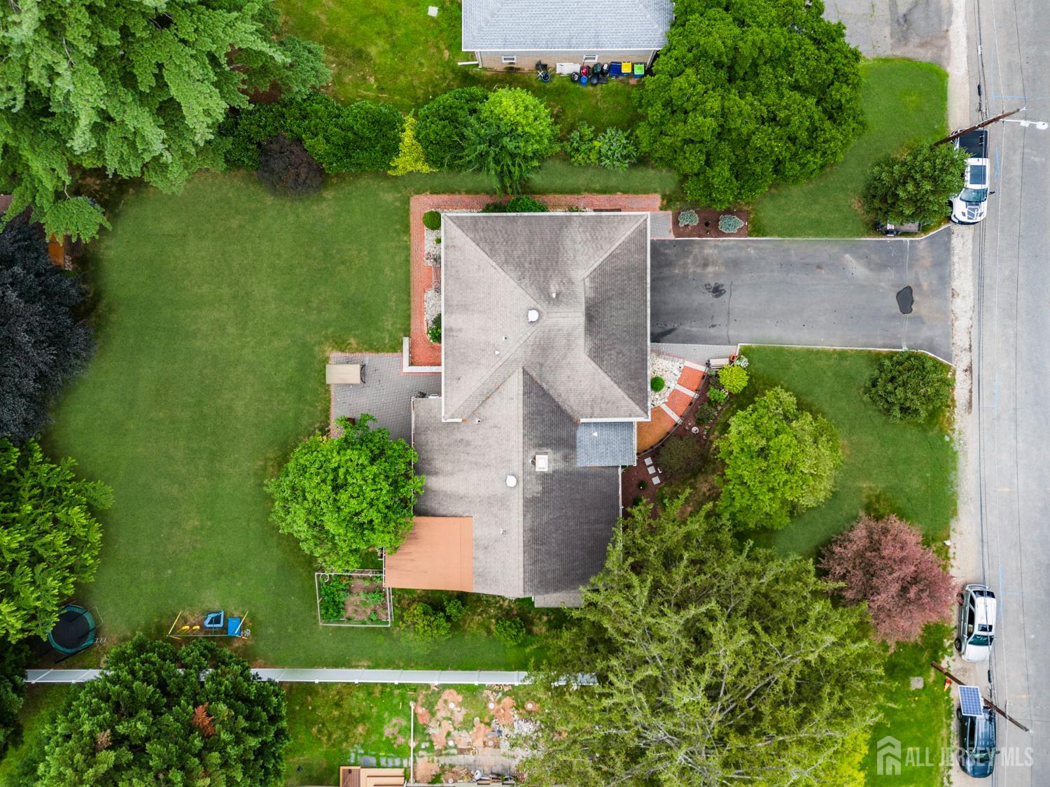 180 Farm Lane Image 3