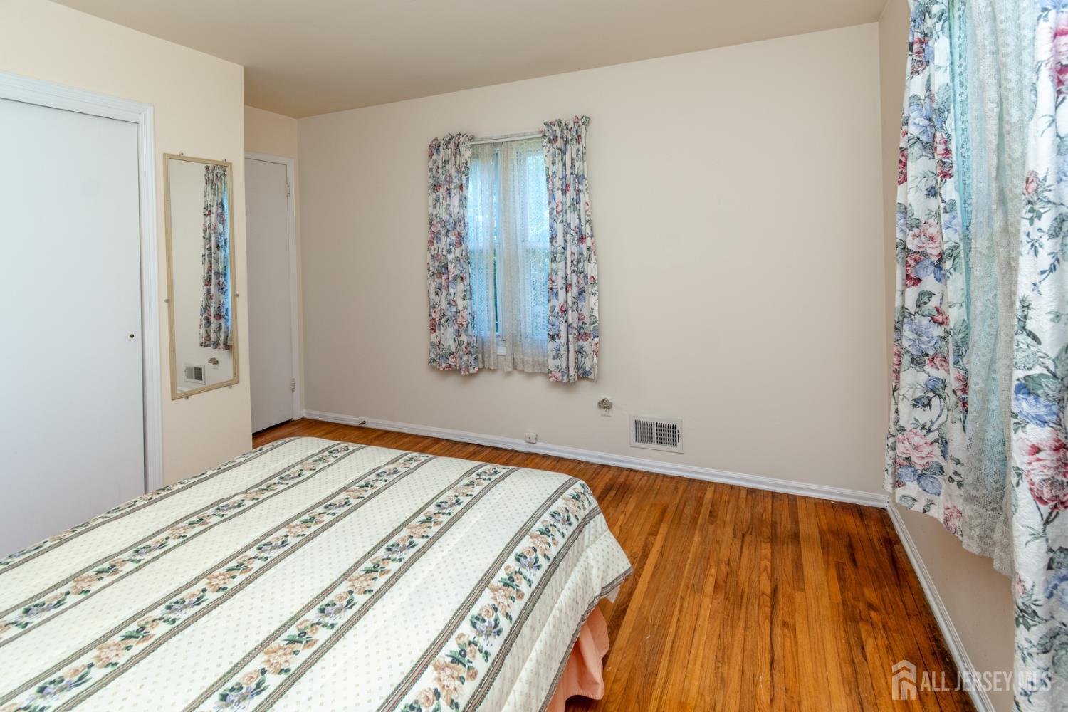 40 Phelps Avenue, New Brunswick, NJ, 08901 image 31